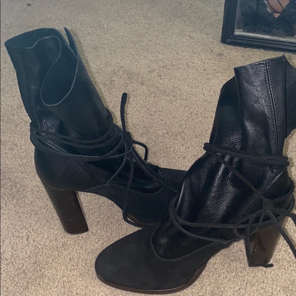 NWOB Steve Madden Hangur Slouch Leather Heel Boots